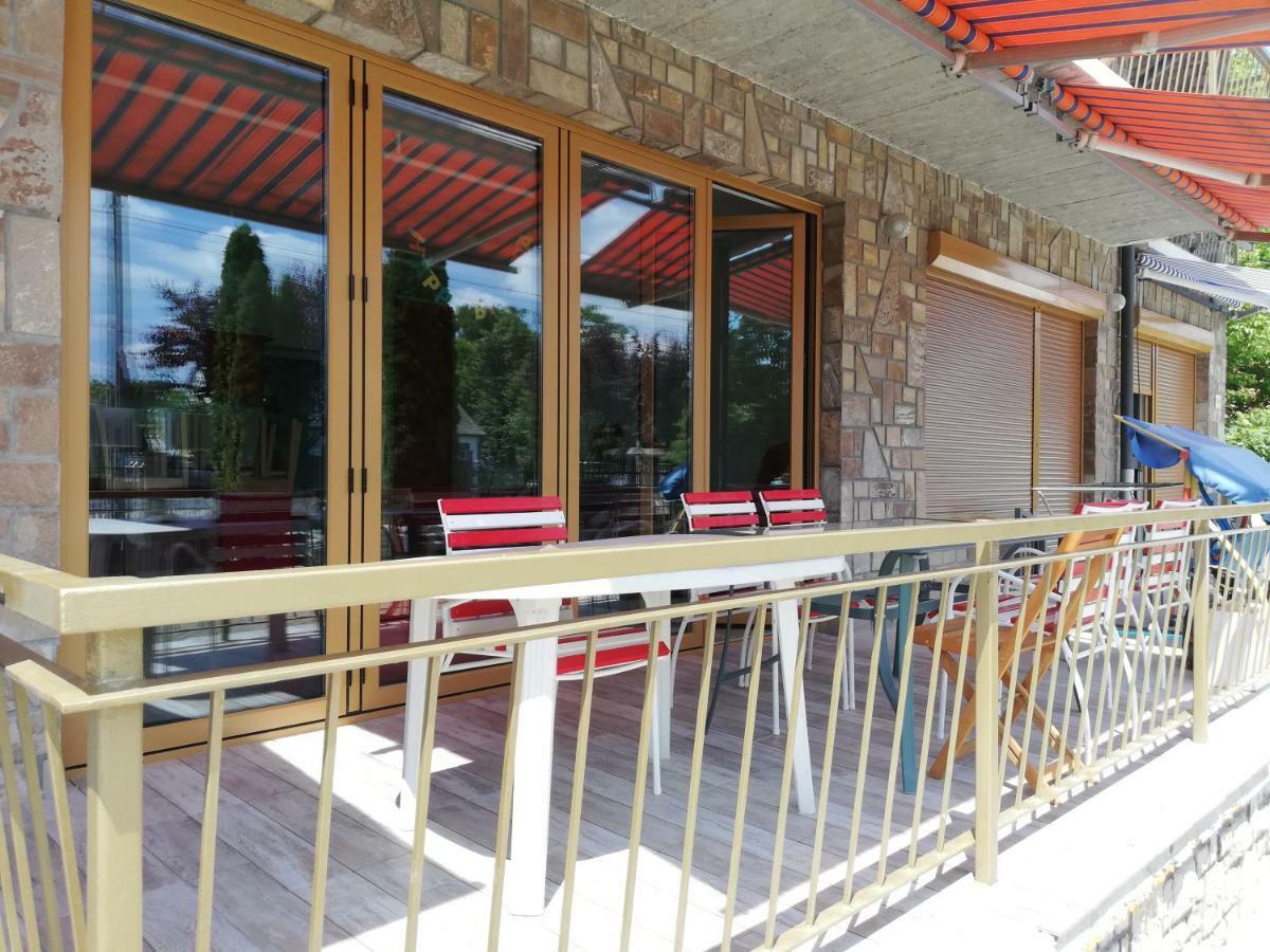 Boathouse Balatonlelle With Sauna المظهر الخارجي الصورة